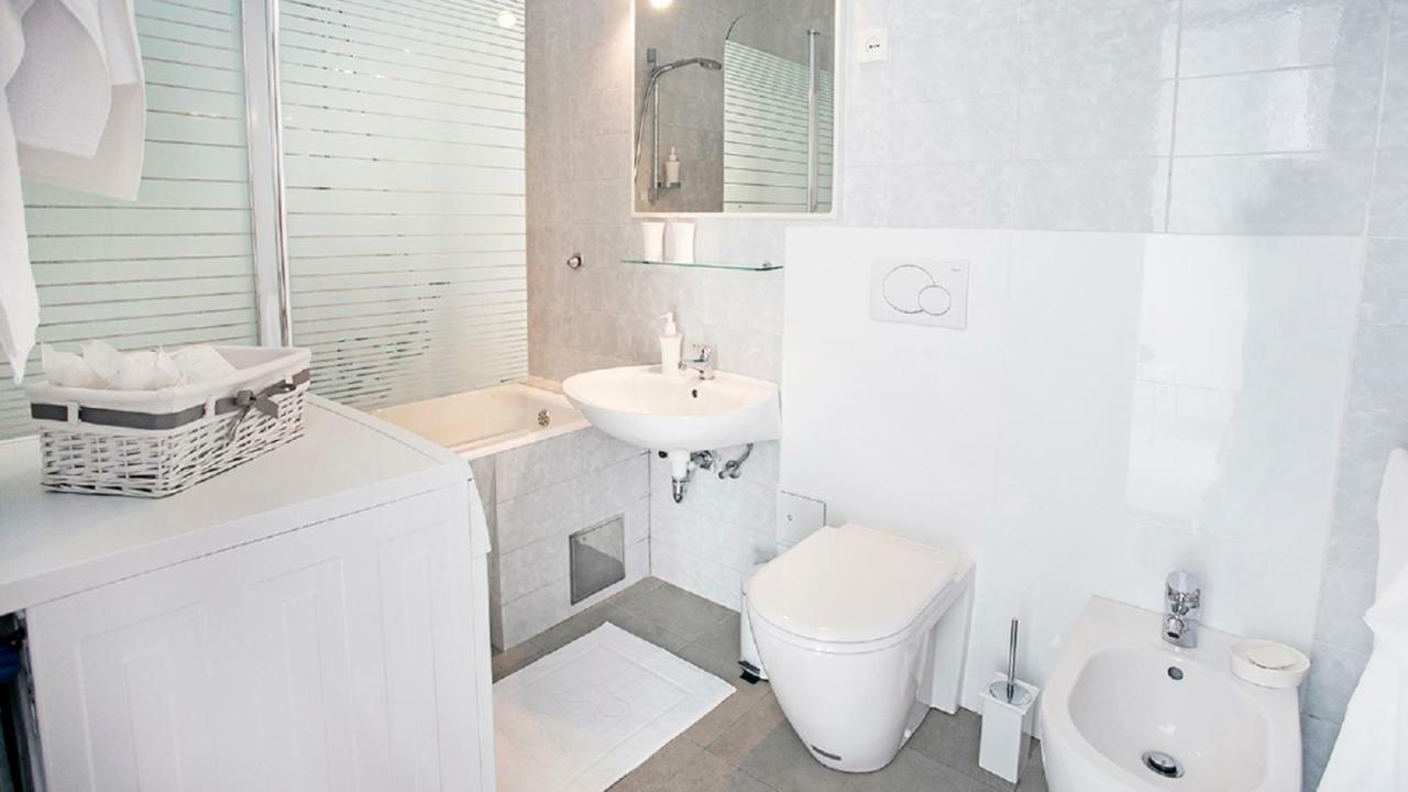 Apartment Milana - Cozy Stay With Free Parking Split Exteriör bild